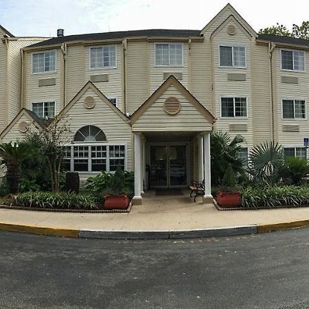 Hometown Inn & Suites Jacksonville Butler Blvd./Southpoint Esterno foto